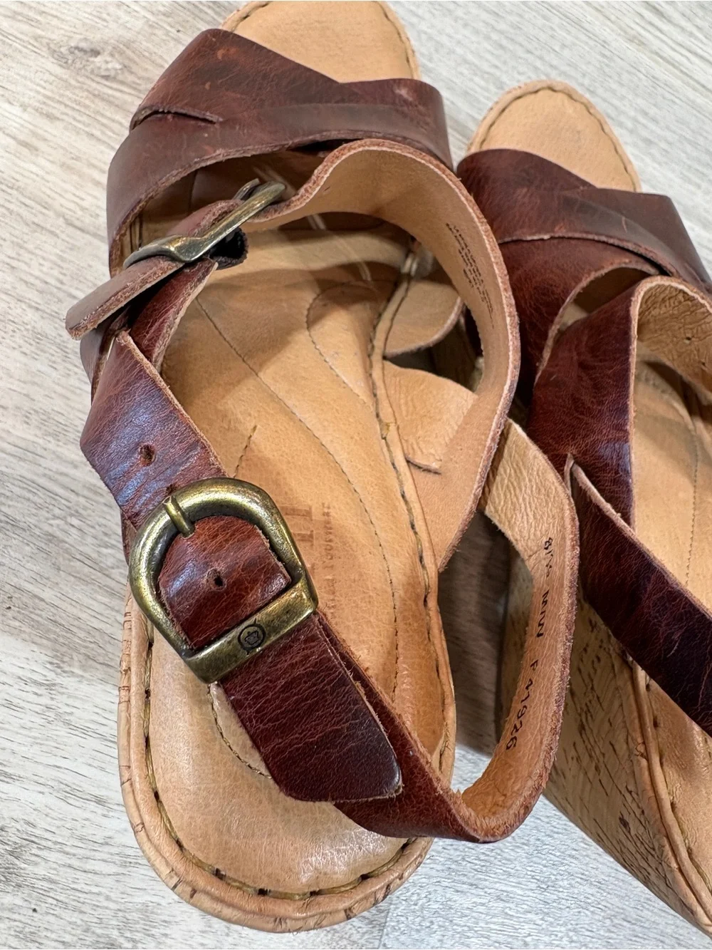 Born Shoes Womens Size 8 Brown Leather Ankle Buckle Straps Wedges Open Toe